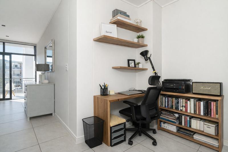 To Let 2 Bedroom Property for Rent in Paardevlei Western Cape